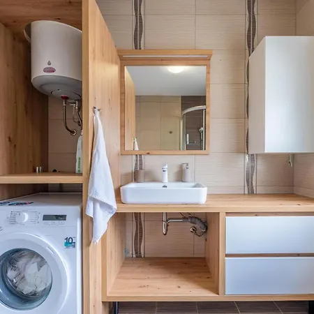 4 Schlafzimmer, 3 Badezimmer, Kueche, Wohnzimmer, Privater Pool, Grill Vodnjan